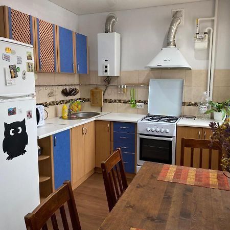 Art Apartment Jytomyr Extérieur photo